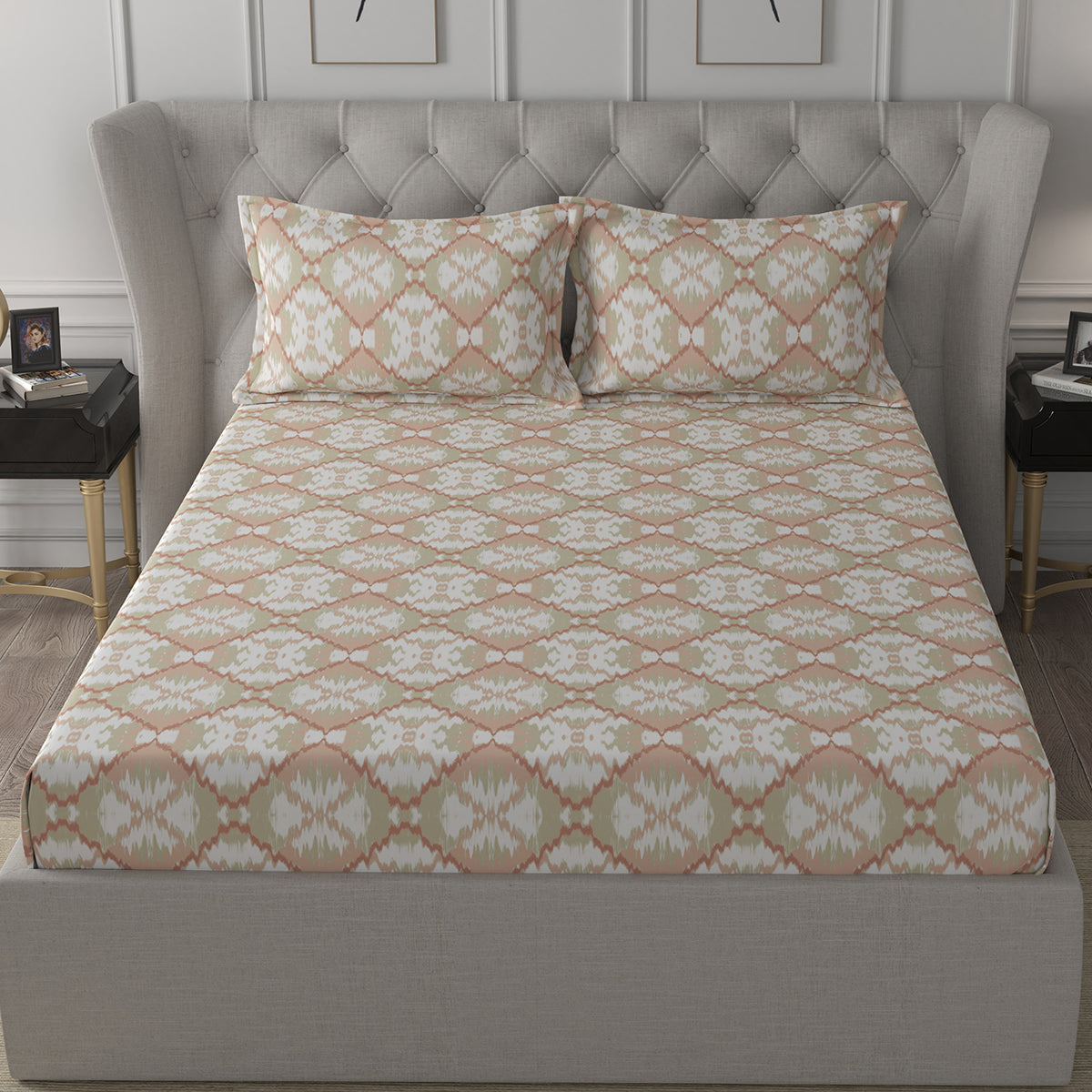 Inhouse Ardour Jonas Printed 200 TC 100% Cotton Red Bed Sheet