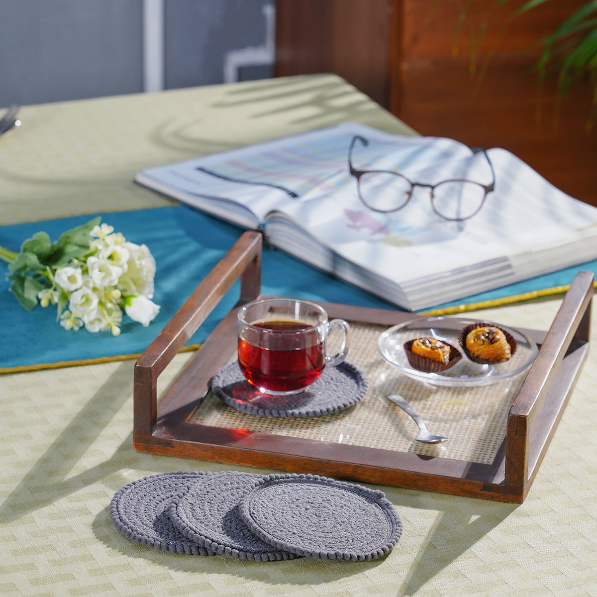 Dazzle Vivien Braided Silver 4PC Coaster Set With Box Packaging