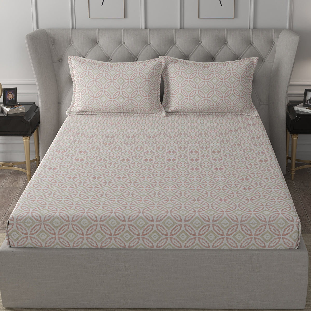 Inhouse Ardour Soren Printed 200 TC 100% Cotton Red Bed Sheet