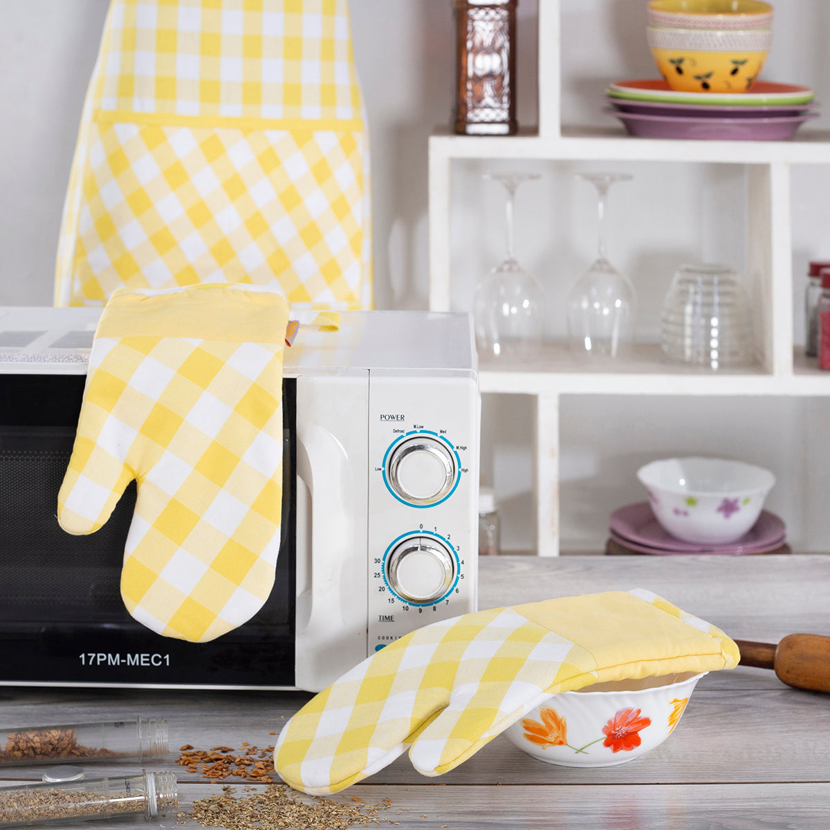 Daisy Yellow/White 2 Pc Oven Mitt