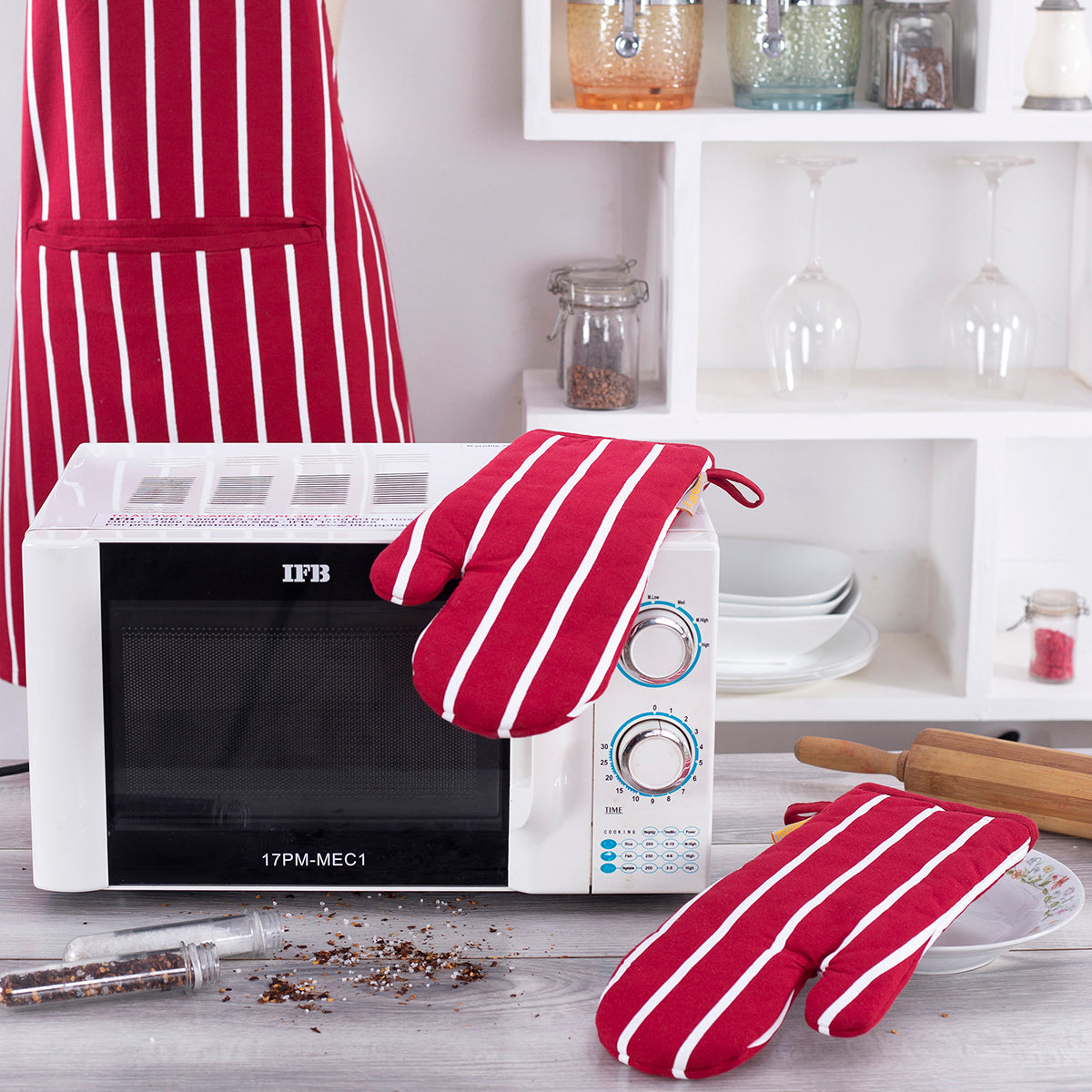 Celtic Red 2 Pc Oven Mitt