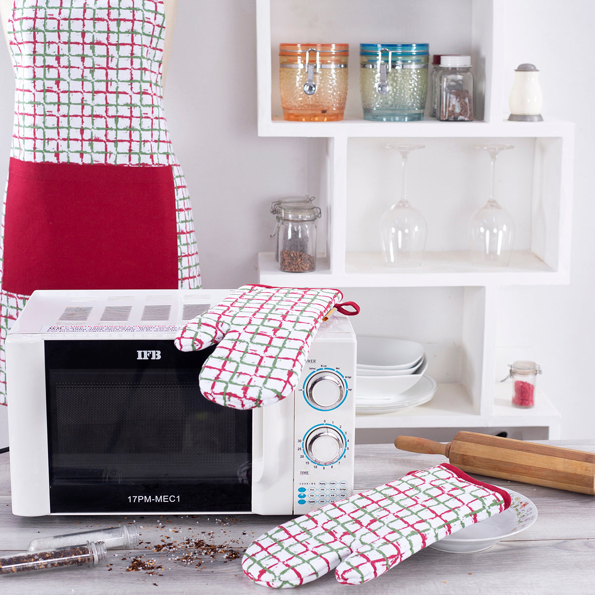 Textured Check Red/Green 2 Pc Oven Mitt