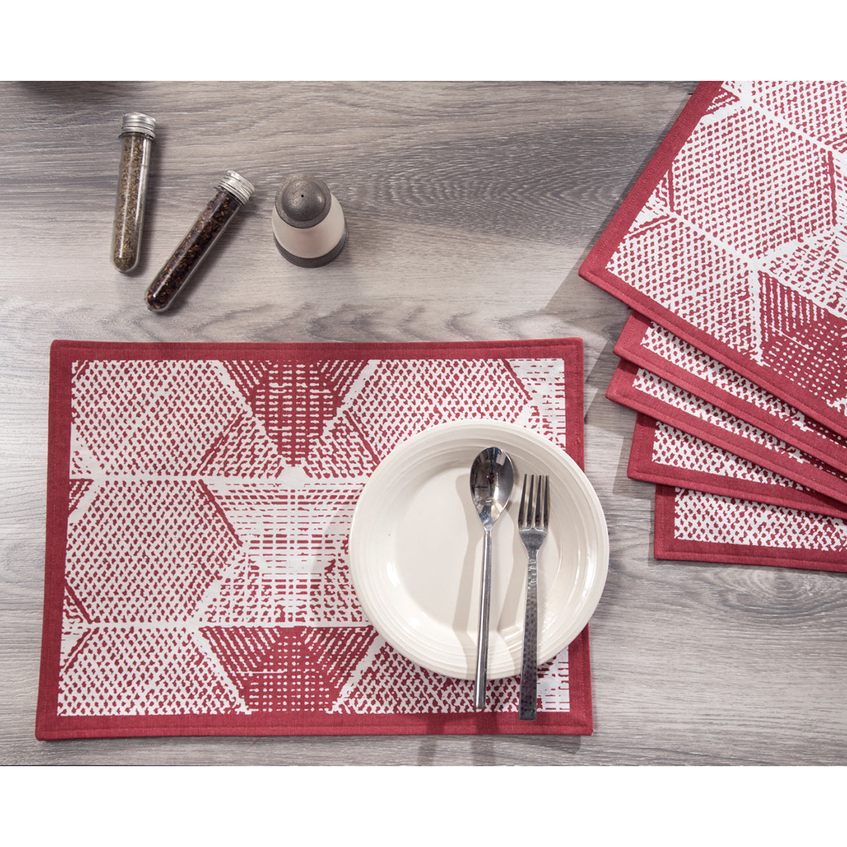 Urbaneer Anais Printed Red 6PC Placemat Set