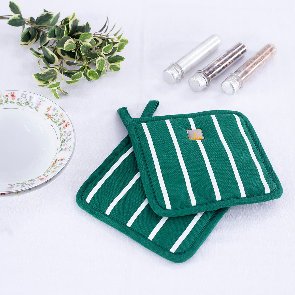 Celtic Green 2 Pc Pot Holder