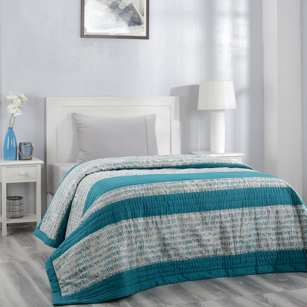 Botanical Heritage Traversed Line Hand Quilted Summer AC Quilt/Quilted Bed Cover/Comforter Green