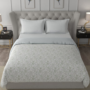 Hermosa Exotic Bouquet Foliage Neutral Quilt