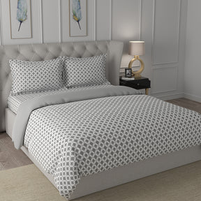 Hermosa Exotic Bouquet Elaine Grey Quilt