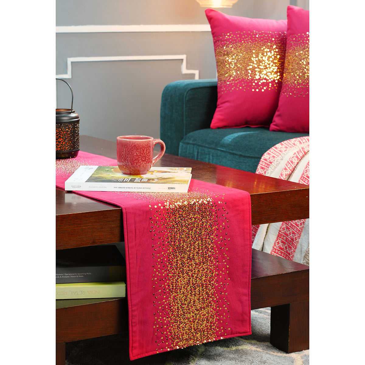 Dazzle Glance Solid Femme Fatale 1PC Runner With Box Packaging