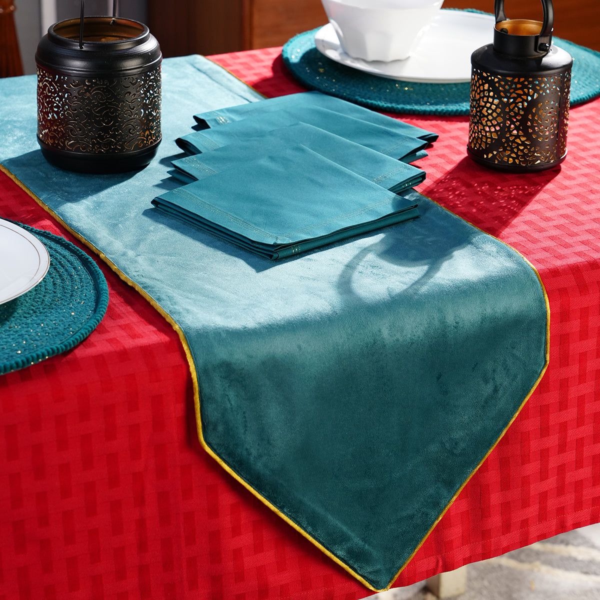 Dazzle Valentino Solid Peacock 5PC Table Set With Box Packaging