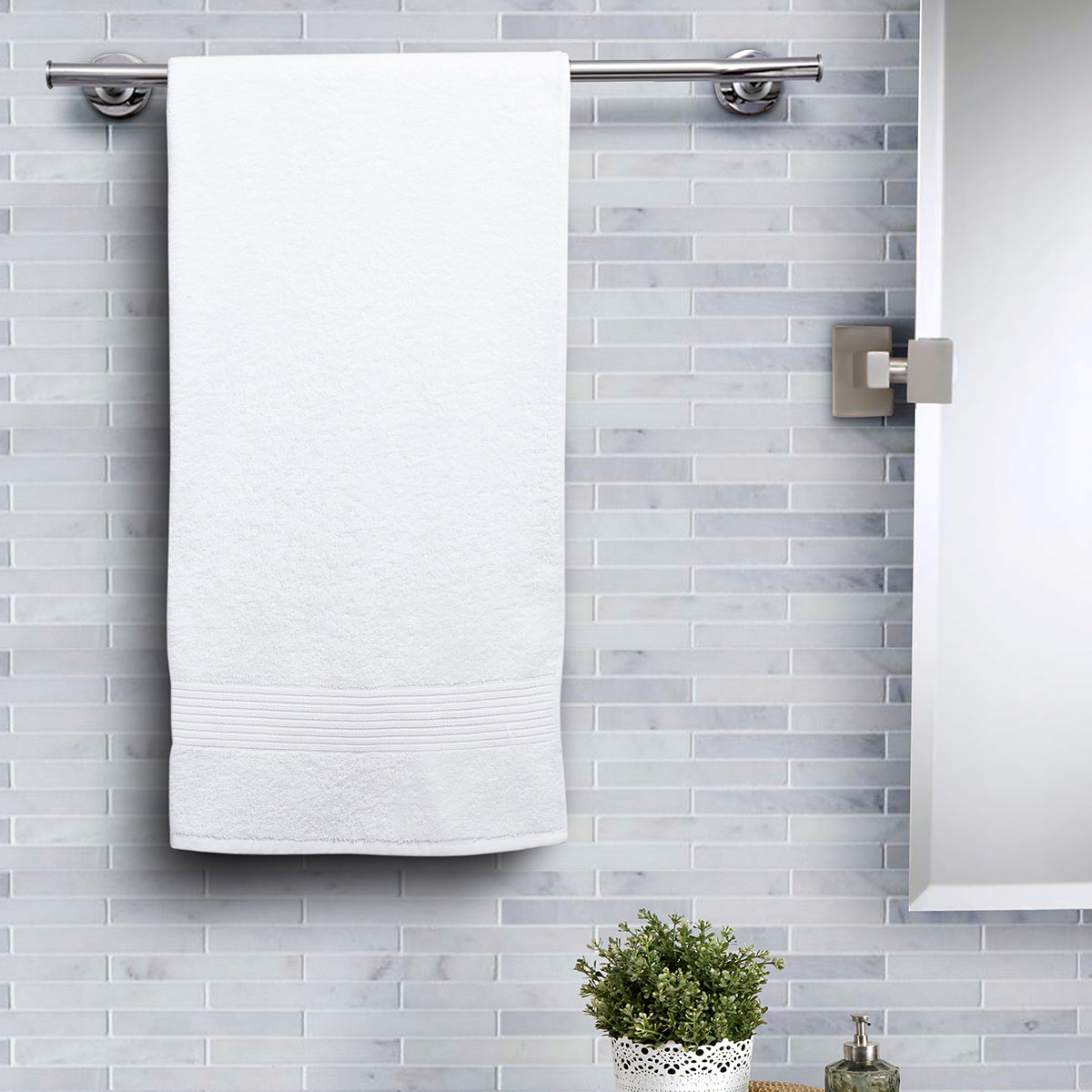 Jeneth Ultra-Soft and Highly Absorbent White Bath Towel