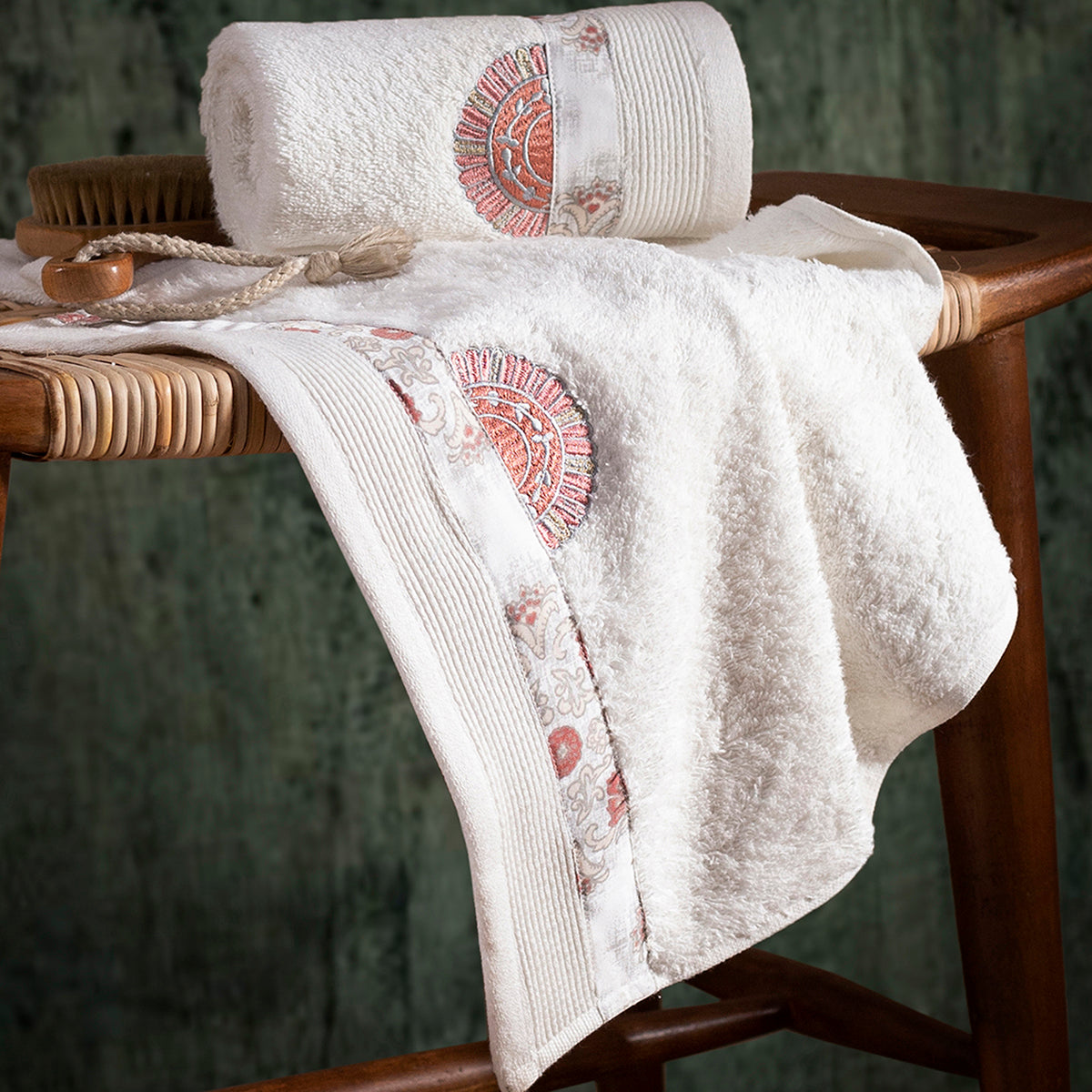 Exotic Heritage Classic Arch Anti-Bacterial, Anti-Fungal and Odour Resistant Towel 40X70 Red